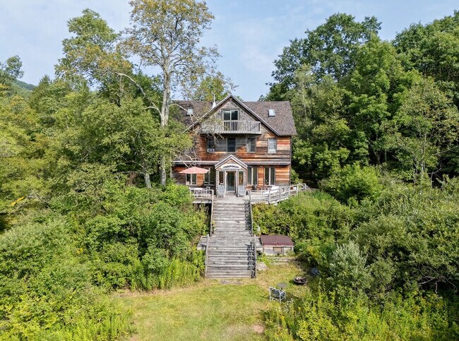 Building Photo - 1087 State Rd