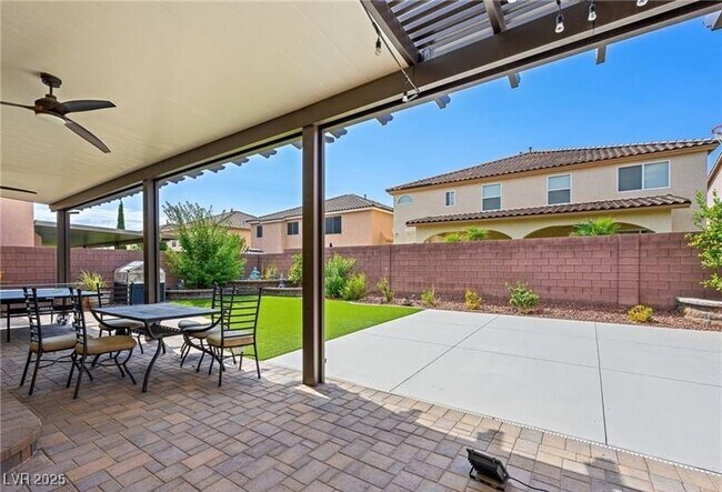 Building Photo - 6239 Mustang Spring Ave