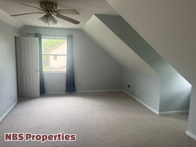 Building Photo - 7404 Foxglove Ln