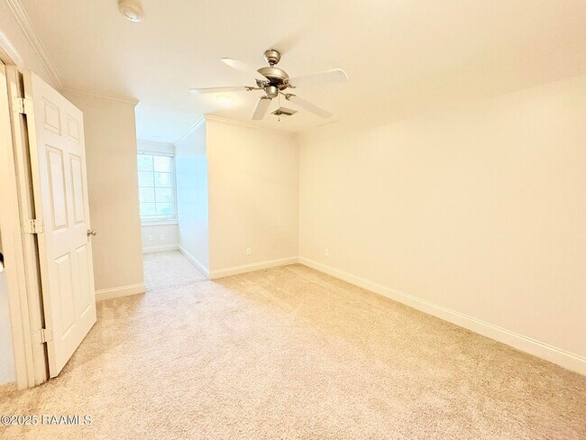 Building Photo - 23 Courtyard Cir