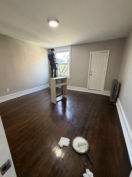 Building Photo - 38 Winans St