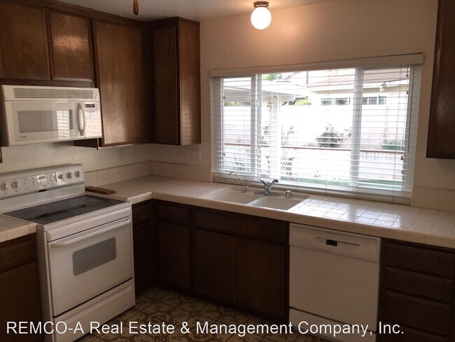 Building Photo - 4 br, 2.5 bath House - 11102 Bermuda Street