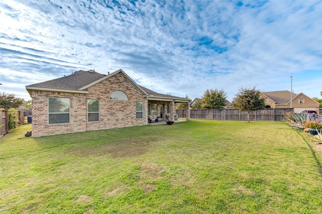 Building Photo - 2403 Juniper Bnd