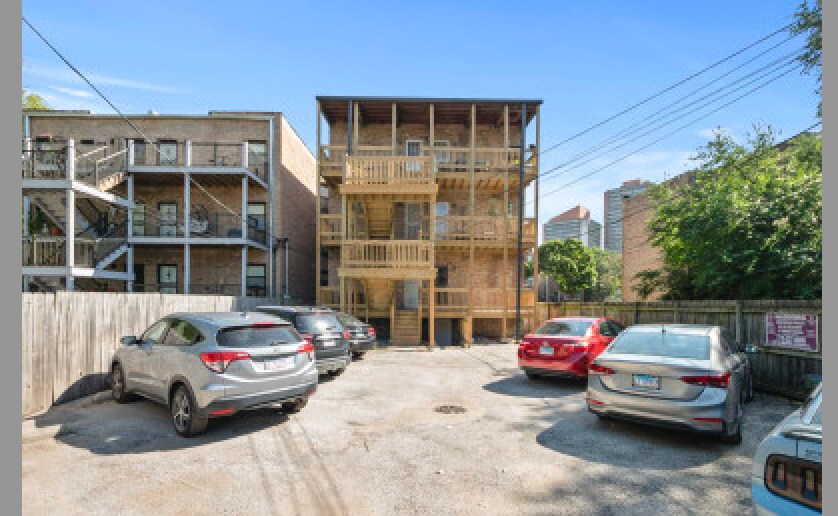 Building Photo - 4010 S Calumet Ave