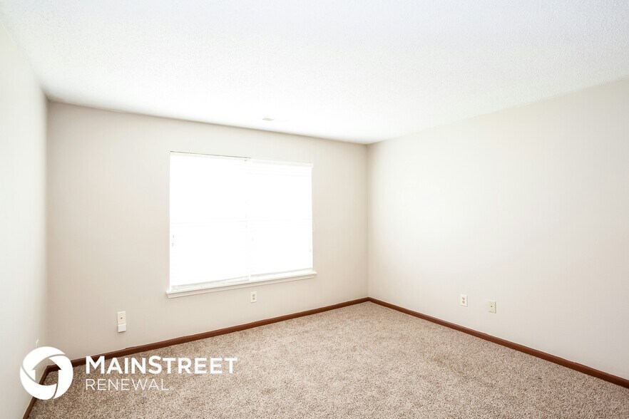 Building Photo - 8930 Lighthorse Dr