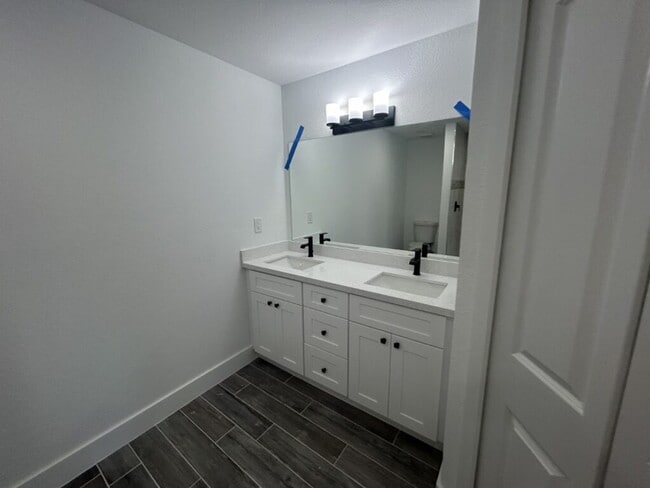 Building Photo - 1801 NW 13th Terrace