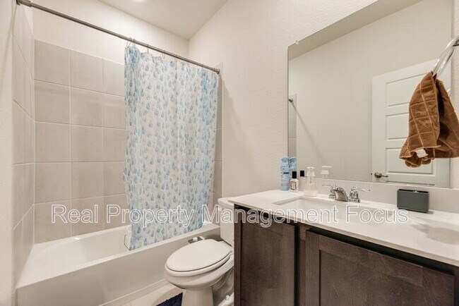 Building Photo - 7205 Bledington Ln