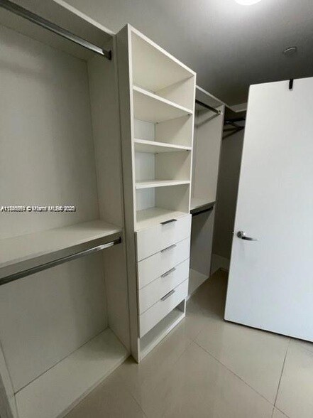 Building Photo - 16385 Biscayne Blvd