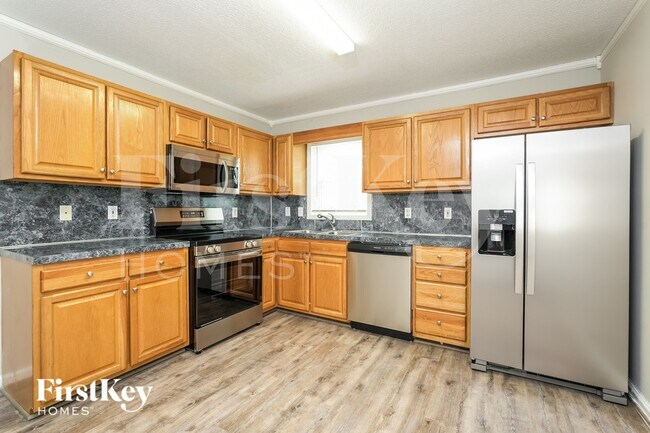 Building Photo - 2200 Emerald Creek Ct