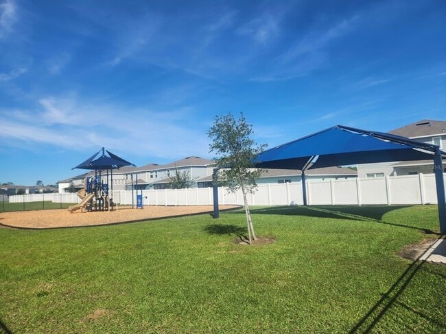 Building Photo - 3258 Laurent Lp