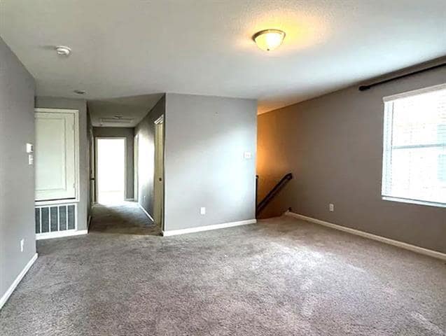 Building Photo - 1902 Chapel Hl Rd