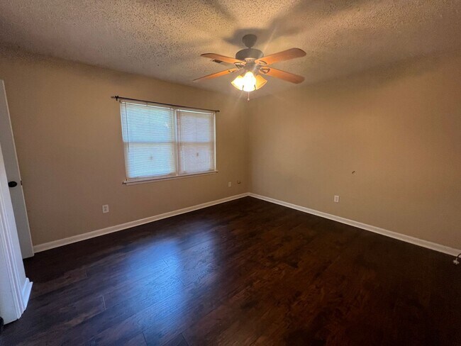 Building Photo - 13847 Mariellen Rd