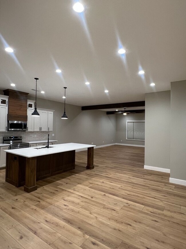 Building Photo - New Construction 3bd/2ba duplex