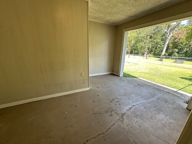 Building Photo - 13093 Hwy 64 E