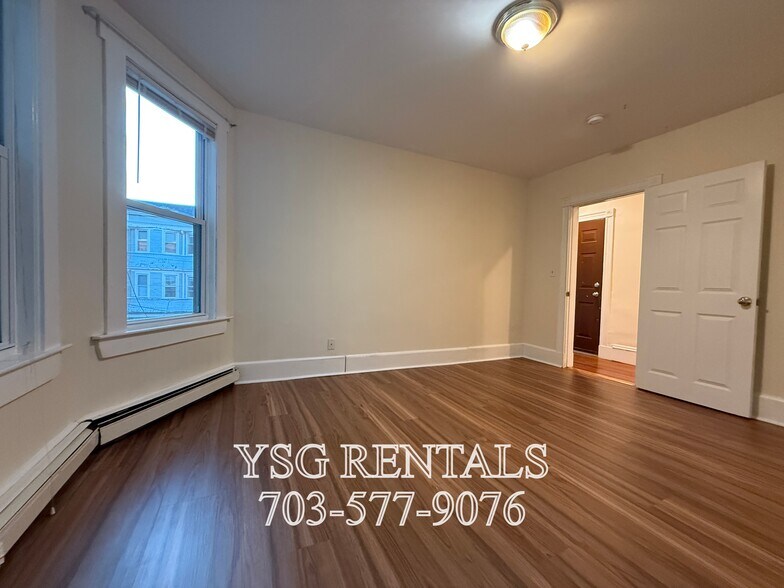 Building Photo - 38 Calumet St