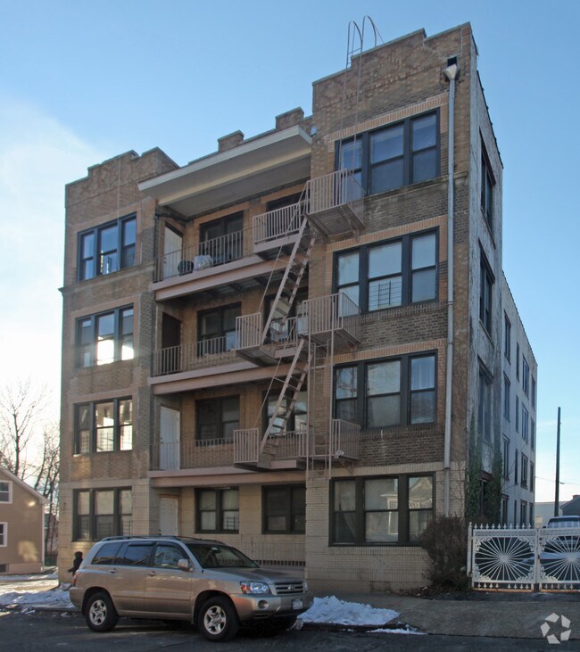 Building Photo - 7 Jefferson Pl