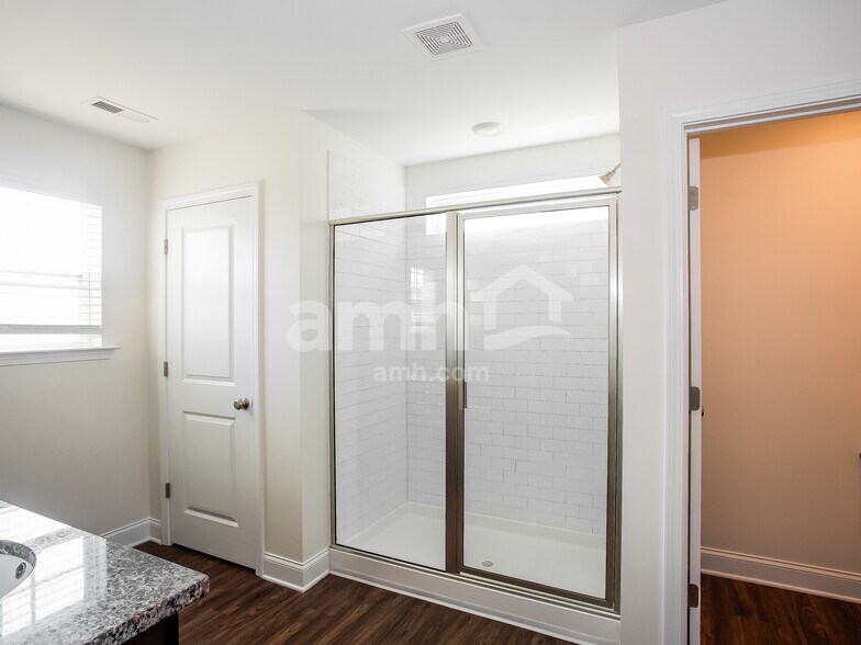 Building Photo - 144 Twin River Dr