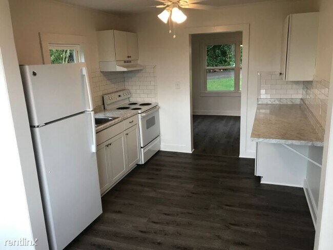 Building Photo - 2 br, 1 bath House - 802 S Water St
