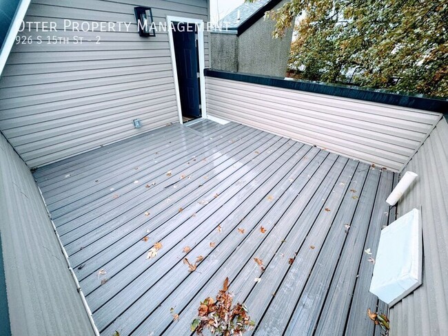 Building Photo - 926 S 15th St