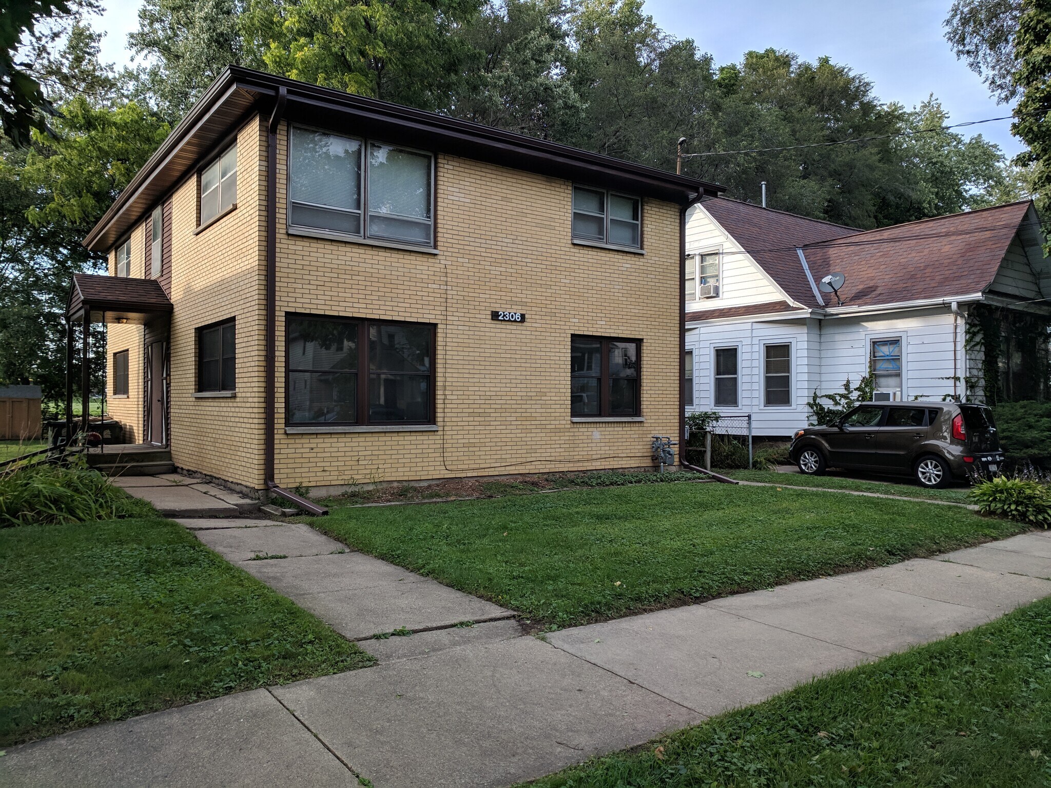 Building Photo - 2306 Hoard Street