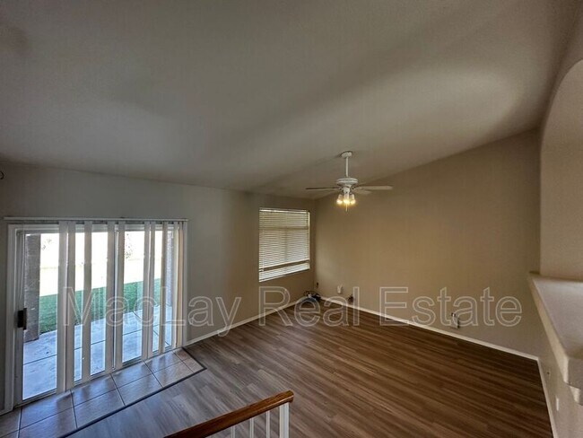 Building Photo - 971 S Meadows Dr