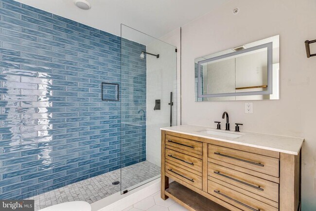 Building Photo - 1535 N 6th St