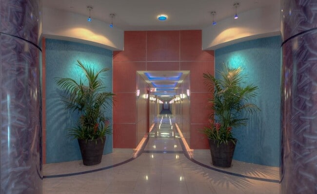 Building Photo - Direct riverfront 3 bedroom 3 bath