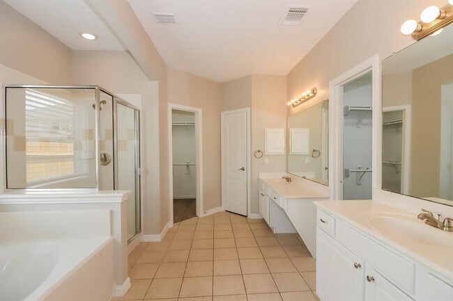 Building Photo - 13206 Indigo Creek Ln