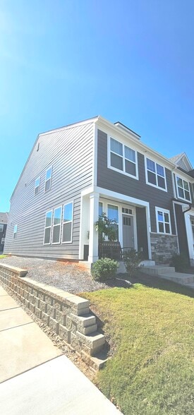 Building Photo - 1534 Cedar Tree Dr