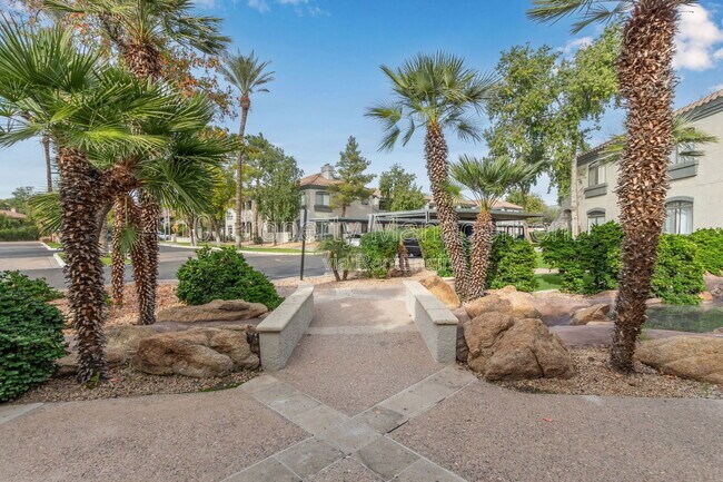 Building Photo - 15095 N Thompson Peak Pkwy