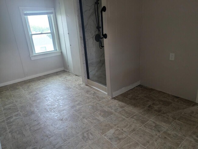 Building Photo - 508 Acton St