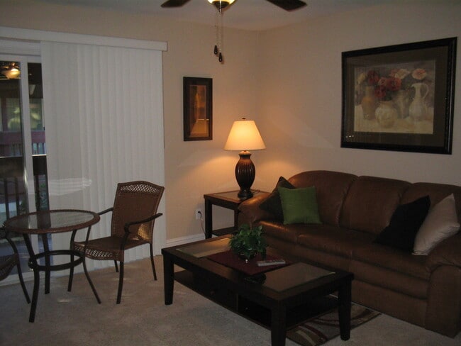 Building Photo - Condo