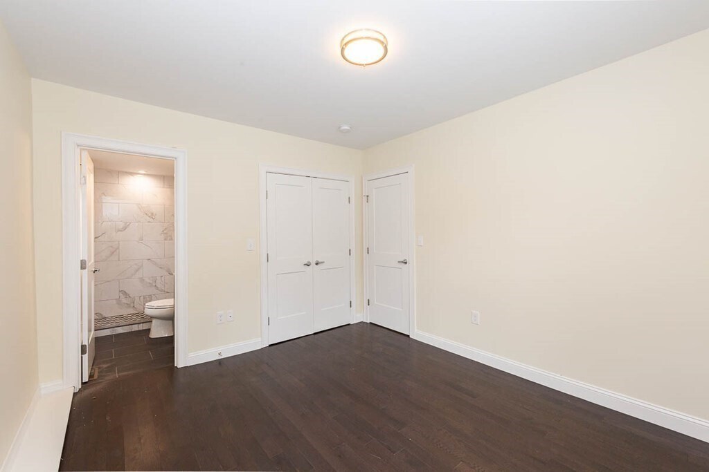 Building Photo - 57 Catherine St