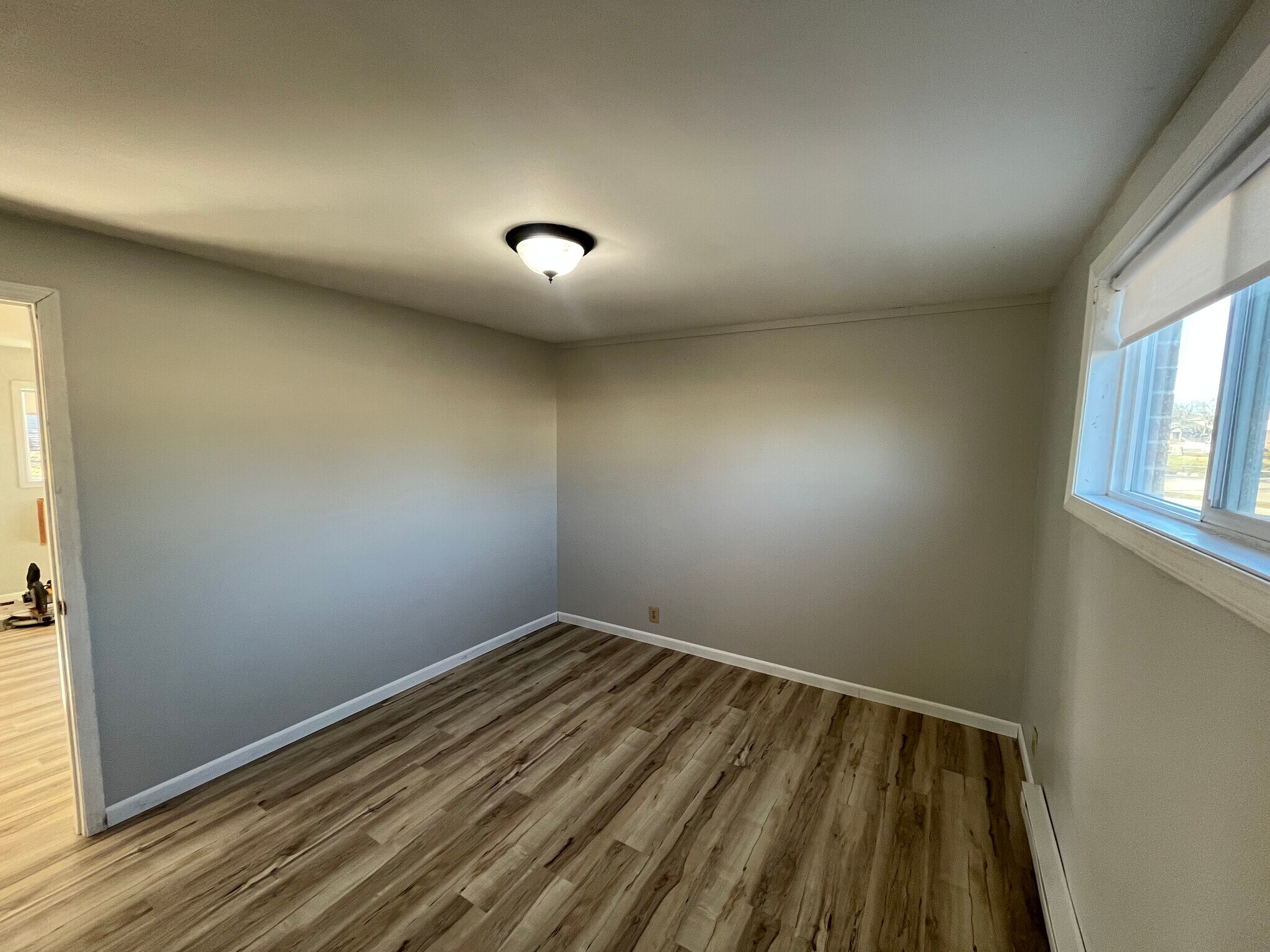 Building Photo - 929 E Clay St