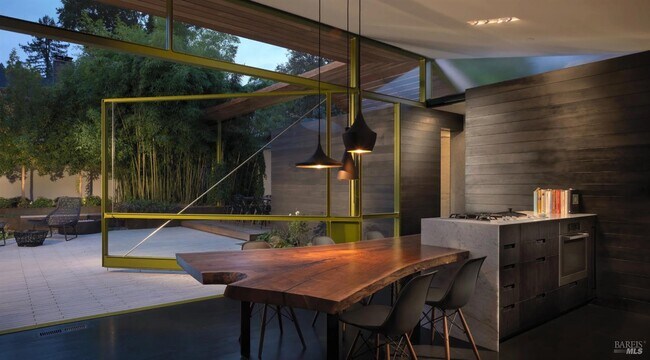 Building Photo - 162 Throckmorton Ave