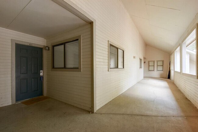 Building Photo - 2500 Burleson Rd