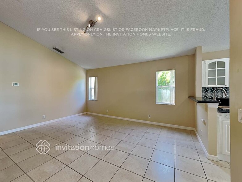 Building Photo - 927 Stanton Dr