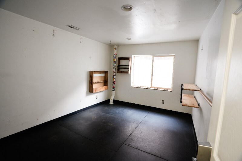 Building Photo - 1795 E Walnut Grove Dr