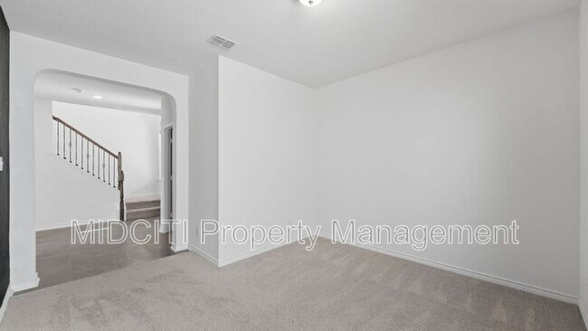 Building Photo - 10419 Salitrillo Bnd