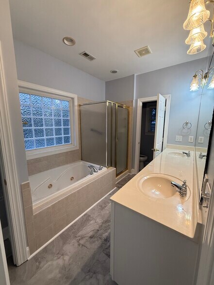 Building Photo - 2208 Anchoridge Ave