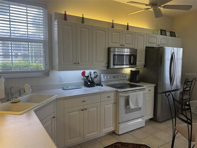 Building Photo - 908 Paisley Ct