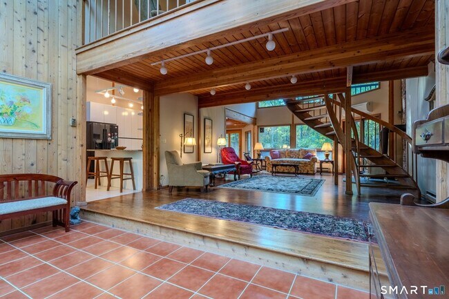 Building Photo - 278 Woodchuck Ln