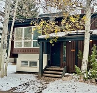 Building Photo - 2 bedroom duplex in West Vail