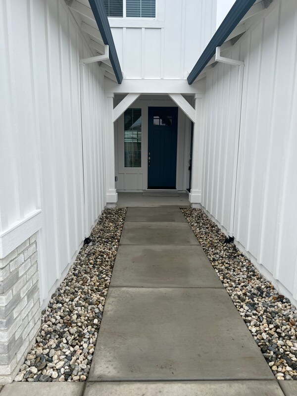 Building Photo - 3064 Vaughn Wy