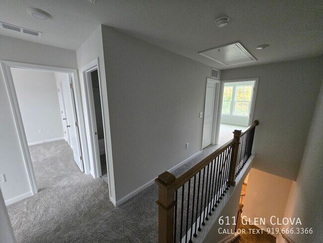Building Photo - 611 Glen Clova Dr