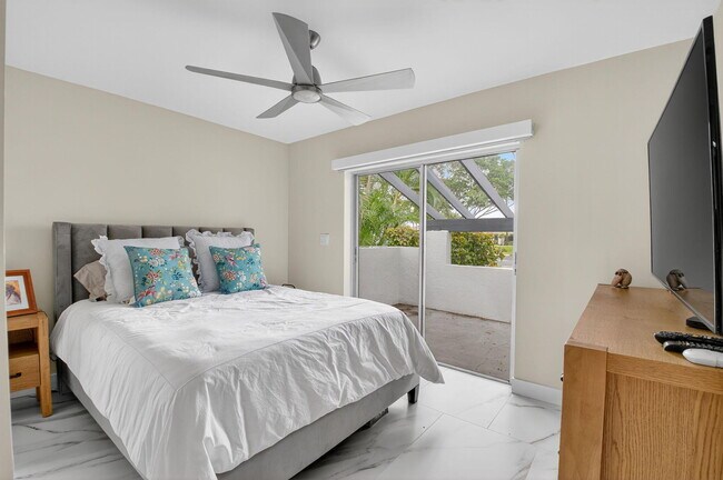 Building Photo - 5753 Spindle Palm Ct