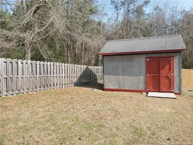Building Photo - 123 Royal Briar Ct