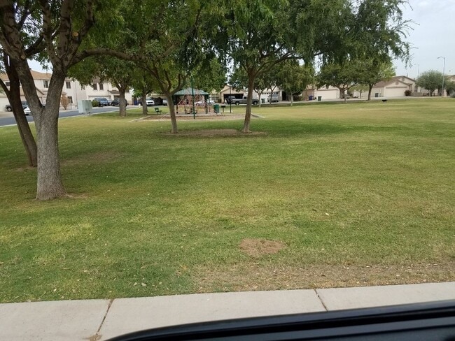 Building Photo - 11796 W Dahlia Dr