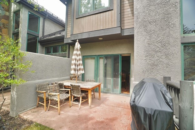 Building Photo - 10 Dakota Cir