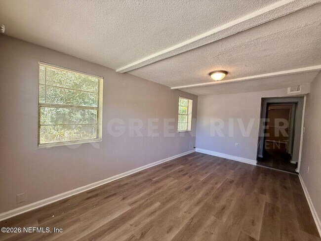 Building Photo - 3078 W 15th St